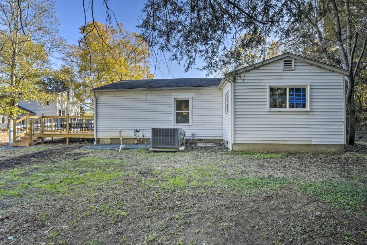 Peaceful Renovated Home With Deck On Half Acre! แอชโบโร ภายนอก รูปภาพ