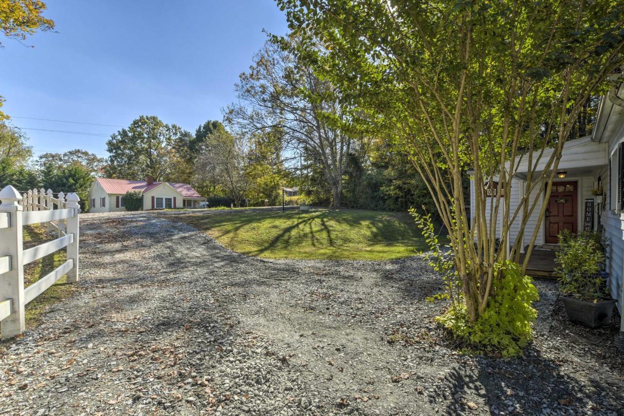 Peaceful Renovated Home With Deck On Half Acre! แอชโบโร ภายนอก รูปภาพ